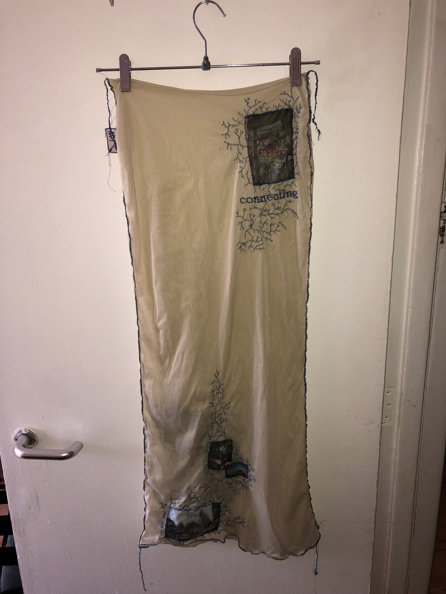 01-06 VEIN LONG SKIRT