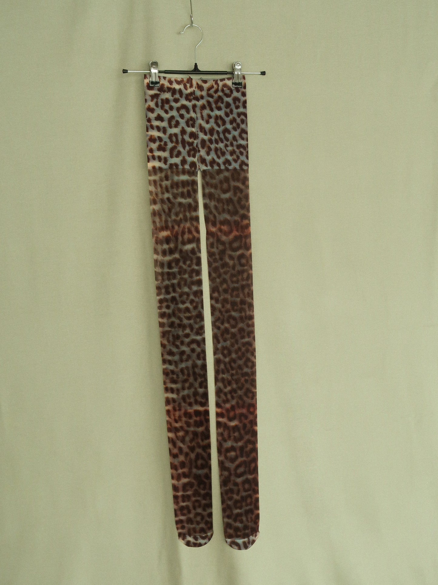 ROAR Leopard Tights